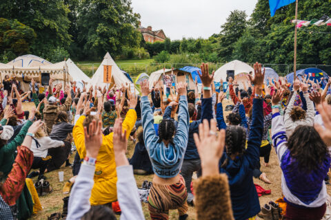 cd813d04-beef-4db5-a3fa-94d3b1574382_web