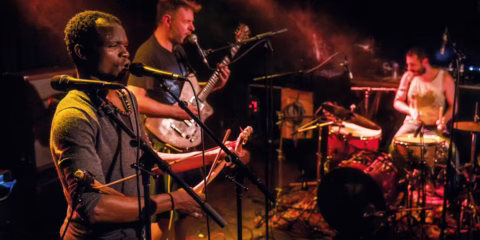 a12f7026-1ed0-429a-8517-2afff010e959_web