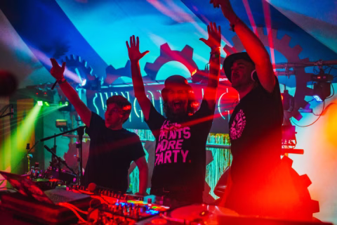 accaae2e-71e6-4804-8408-3af674ec91f6_web