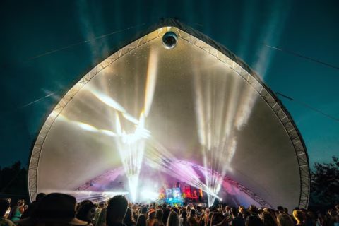 f96b32f2-ccb4-41c2-bf29-e9650fea40be_web